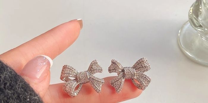 Sumiyaki Diamante Bow Ear Cuff (Left and Right)