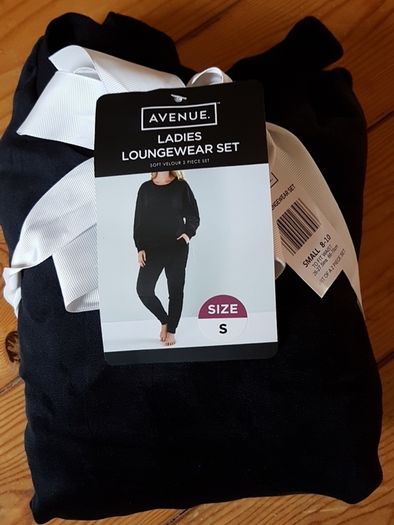 Size 8-10 BNWT Ladies Loungewear Set