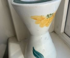 Tealight holder