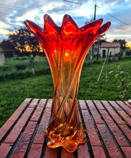 Large Murano red tulip vase