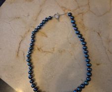 Tahitian black pearl necklace