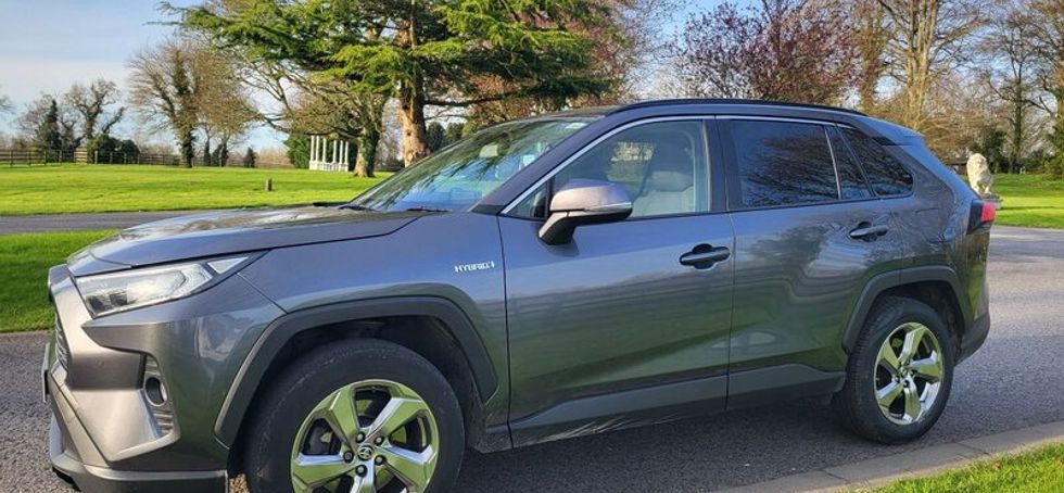 Toyota Rav4 Hybrid 2019. 19750