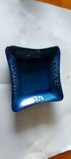 Martell cognac ashtray, lovely advertising piece,,for any collectors ashtray collection,with smoking bans ,,going up in value,price includes post to anywhere in Ireland, sold as is, see pictures