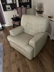 Cream Italian Leather Manual Reclining Armchair