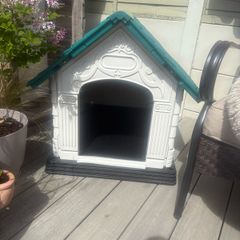 Dog kennel