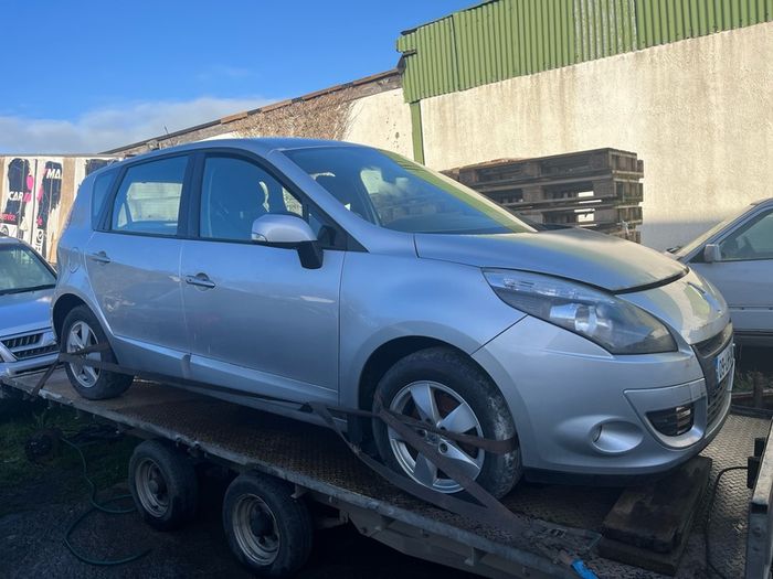 Renault Scenic - PARTS