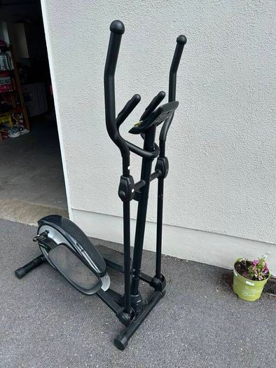 Cross Trainer