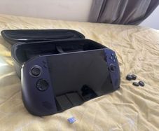 Legion Go S ( Steam OS) 16GB ram Z2GO 120HZ with case and joy caps