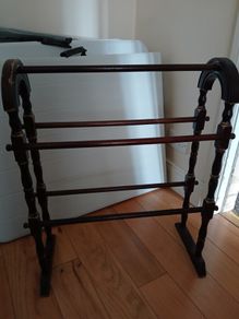 Blanket/towel holder
