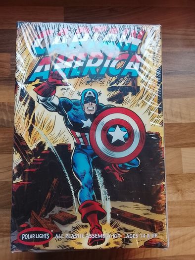 CAPTAIN AMERICA POLAR LIGHTS Marvel Plastic Model Kit 2004 Shrink-wrapped Sealed