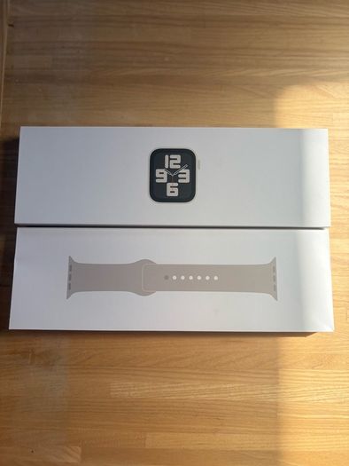 Apple Watch SE - 2nd Gen (Original Box)