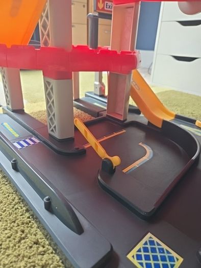 Toy Garage