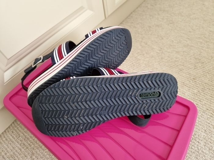 Summer sandals