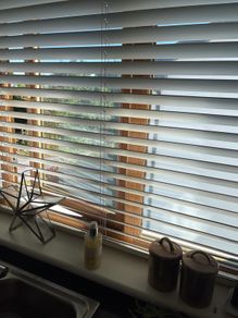 Cream Wood Venetian Blind