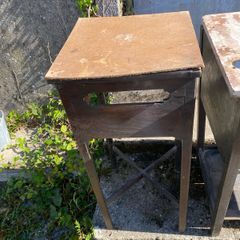 antique basin/washstand.