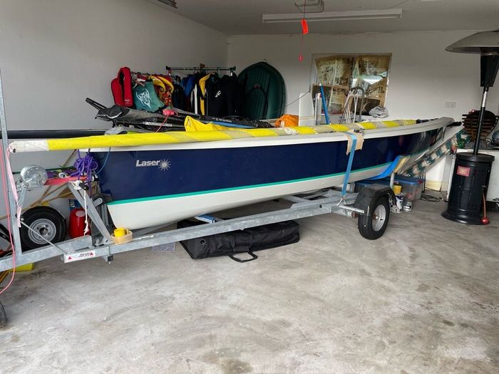 Laser Stratos Keel - Great family boat