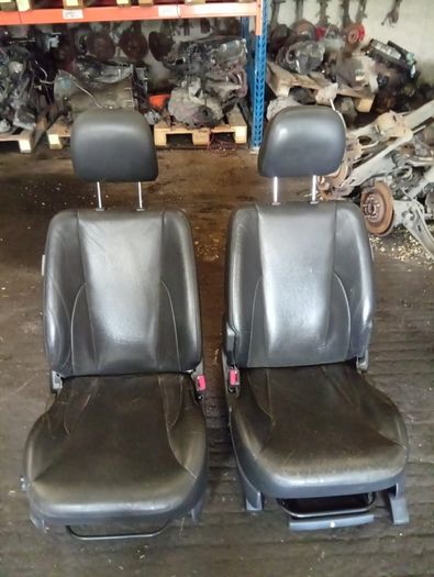 2007 Hyundai Tucson leather seats