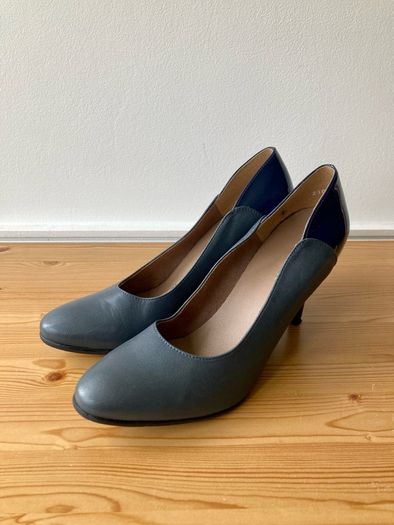 Froggie  heels, uk 7