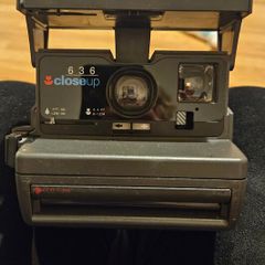 Polariod 636 Close Up Camera