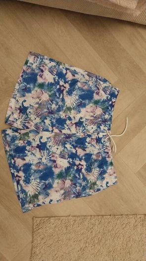 Size large