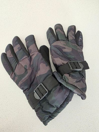 Gloves padded