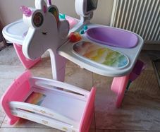 Doll's changing station