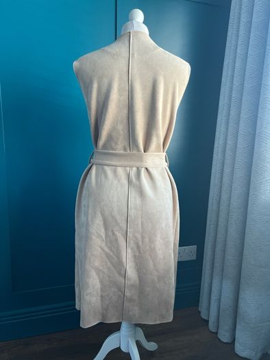 Gallery sleeveless jacket. Size 12