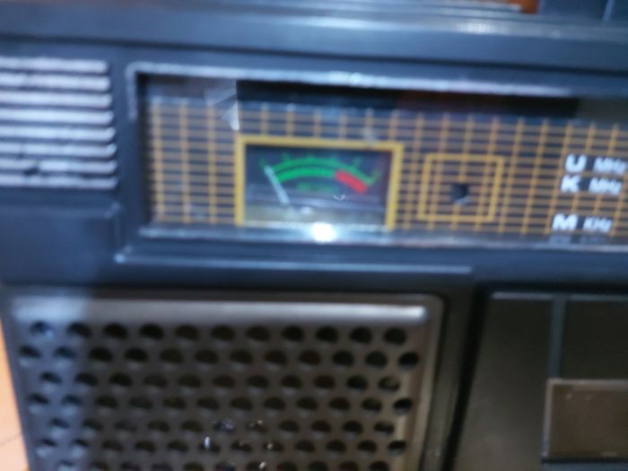 Vintage Radio and Tape Player-Recorder, everything working great and in excellent condition