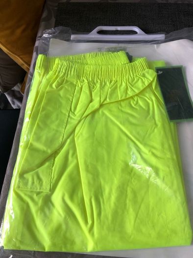 Mens new bottoms size XL