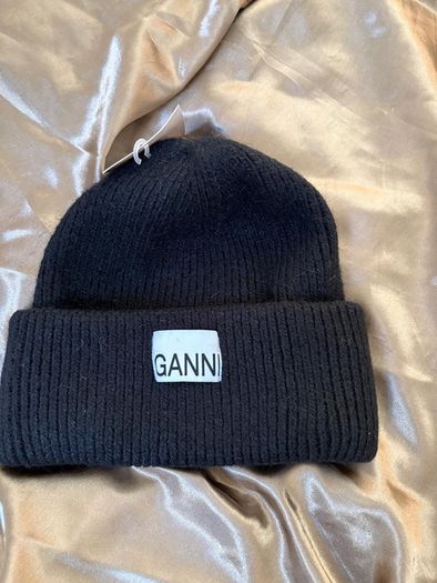 GANNI hat / black / new