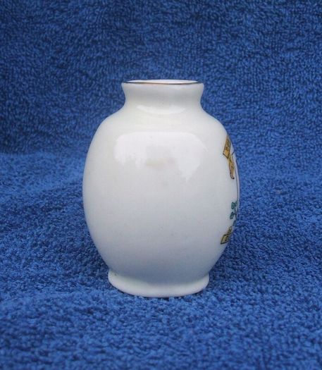 DUNGANNON (Northern Ireland) - an antique souvenir crested china vase (early 1900s)