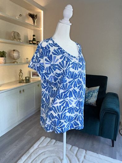 Ladies Blue & White Short Sleeved Top from Cecil. Size Medium UK 10 -12 / EU 38-40