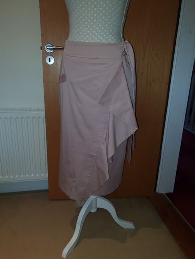 V by Very blush pink/beige wrap skirt size 10 bnwt