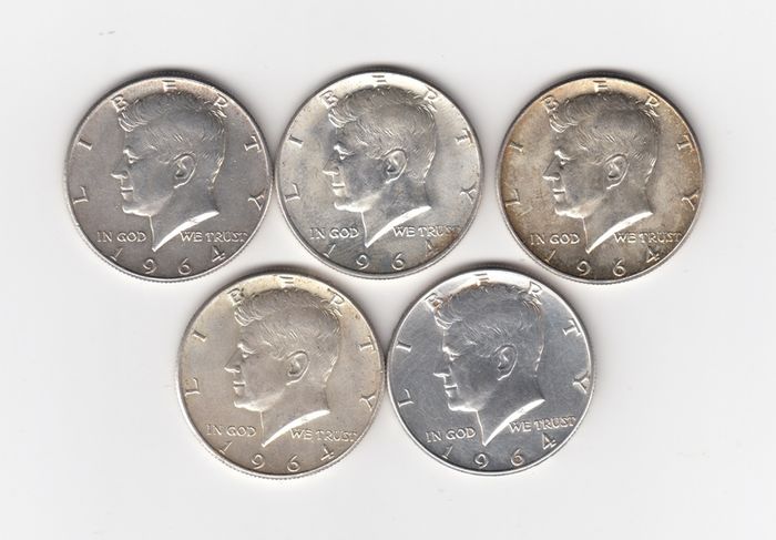 USA, 5 x Kennedy Half Dollar 90% silver coins (no.G24)