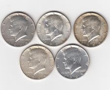 USA, 5 x Kennedy Half Dollar 90% silver coins (no.G24)