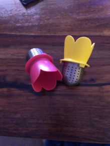 2 x tea infusers