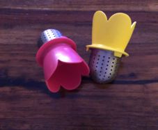 2 x tea infusers