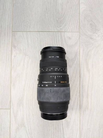 Sigma 70-300mm F4-5.6 DG  Lens