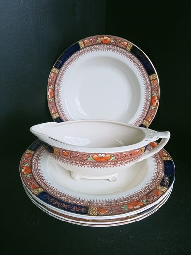 Antique  J.&G.Meakin Sol "Queen Mary" Set