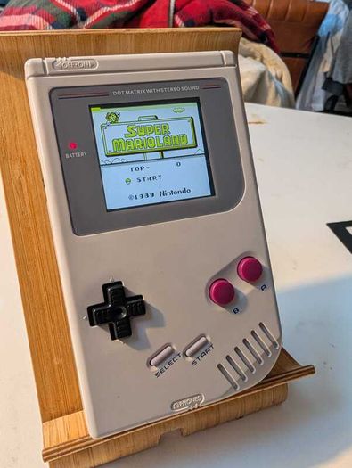 Super Modded Gameboy of your Dreams - Gameboy DMG in new Shell with IPS LCD Upgrade AND Lithium Battery Mod #410
