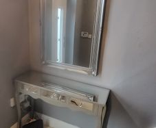 mirror & table
