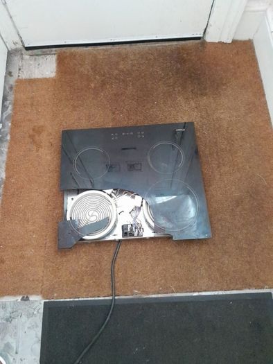 4 zone Candy hob  cracked glass system working