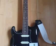 lefty Kurt Cobain Vandalism strat tribute