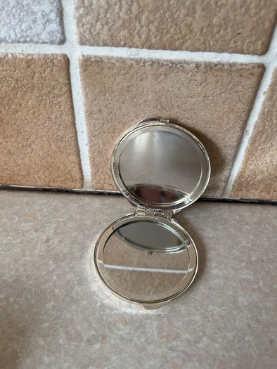 Clamshell Trinket Jewelry Box/Purse  & Roynd Picket compact dual mirror