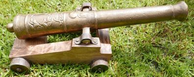Vintage heavy Bronze/Brass Cannon 17" long