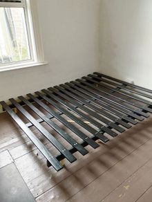 Futon base