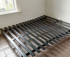 Futon base