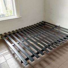 Futon base