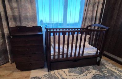 Cot bed + chest of drawers with built-in changing table