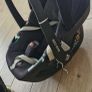 Maxi cosi car seat and isofix base Image 3